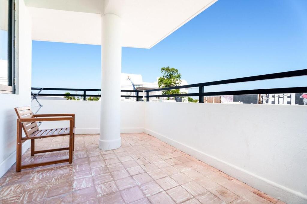 Sunny Escape Pool Apartment San Juan Exterior photo